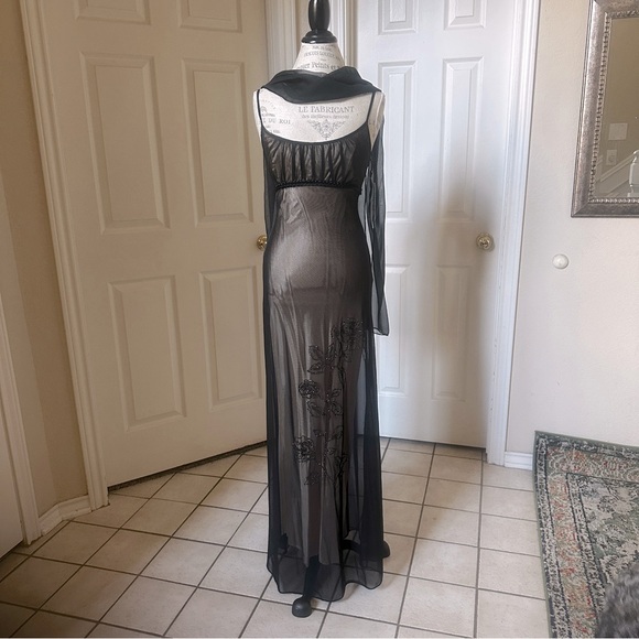 Black Over Gold Vintage Design Long Dress - Picture 16 of 16